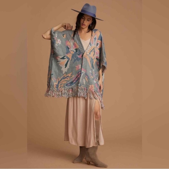 Anthropologie Elora Knit Tassel Kimono Poncho Wrap Chunky Cable Knit - Picture 2 of 16
